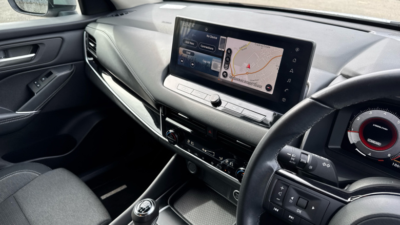 Nissan Qashqai 1.3 DiG-T MH N-Connecta 5dr Petrol Hatchback